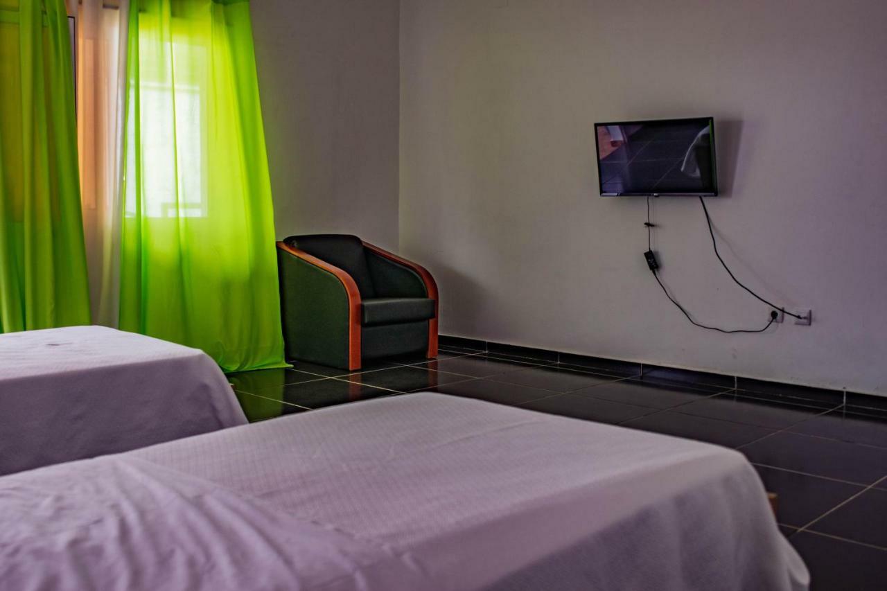 Hotel Vitoria Sao Tome Exteriör bild