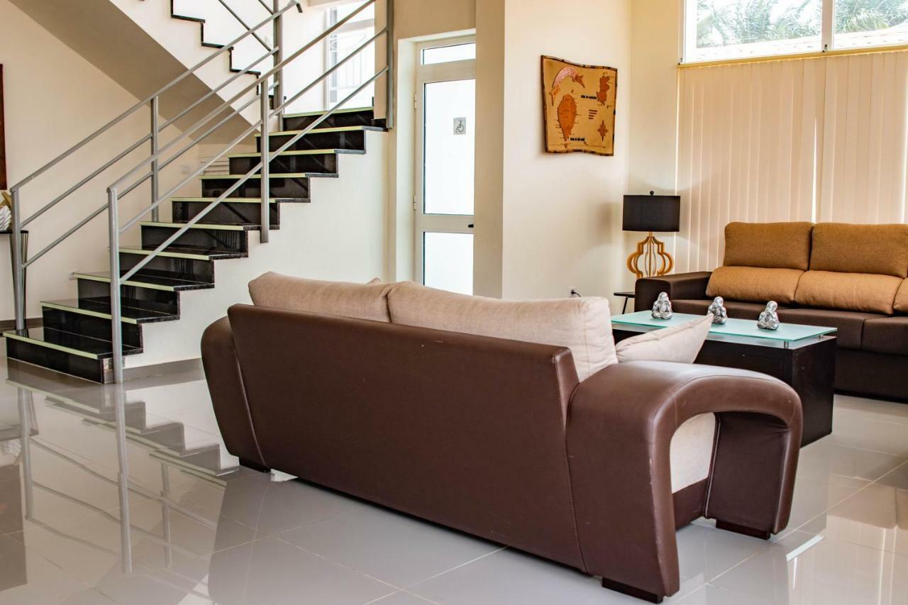 Hotel Vitoria Sao Tome Exteriör bild
